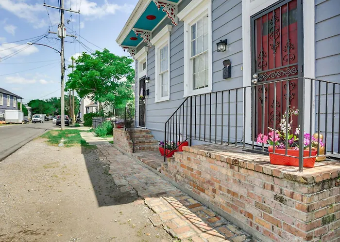 Walk To Magazine St: Nola House In Irish Channel!